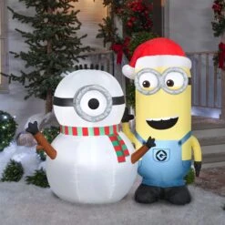 Gemmy Christmas Airblown Inflatable Kevin Building Snowman Scene Universal, 5 Ft Tall, White -Gemmy 117712 Lifestyle