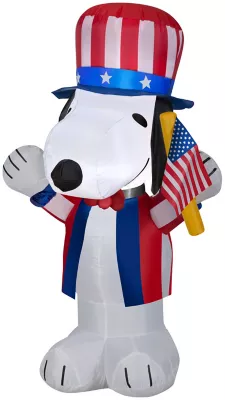 Gemmy Airblown Inflatable Patriotic Snoopy Decor