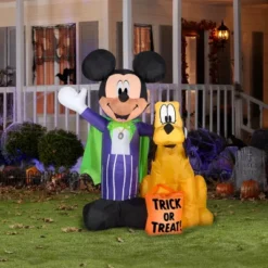 Gemmy Airblown Inflatable Mickey And Pluto With Treat Sack Scene -Gemmy 1904177 A2